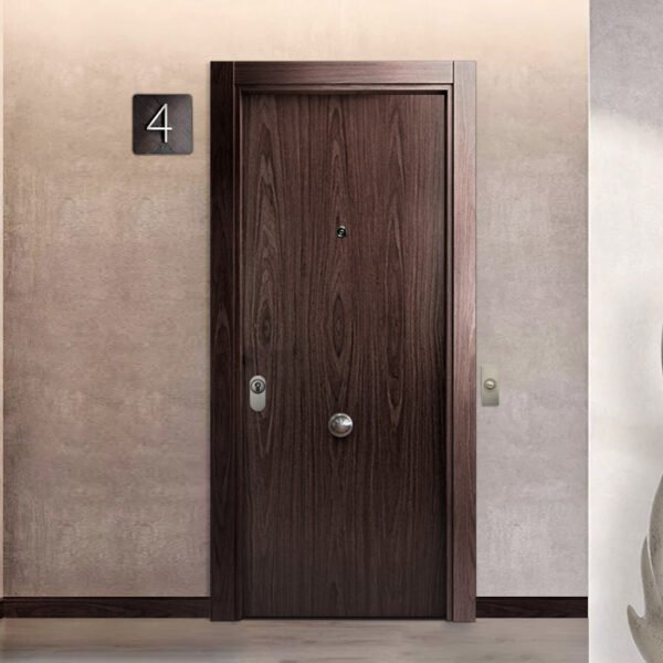 Puerta blindada lisa de madera